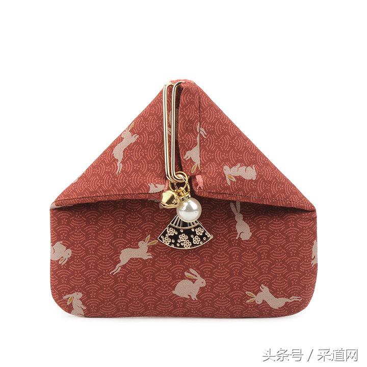 钱包里面装多少钱才算有钱,用什么样的钱包显得是有钱人