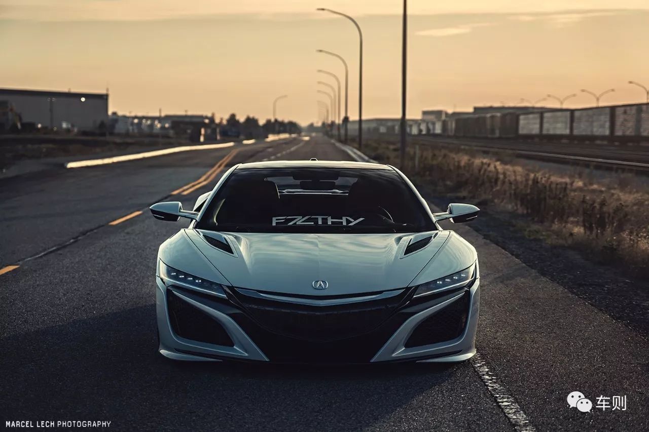 断代了10多年后再次重生的第二代NSX，到底能否对得起这个车名？