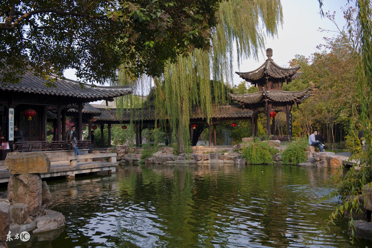 我有个直男班长，因为追女生淹死了……