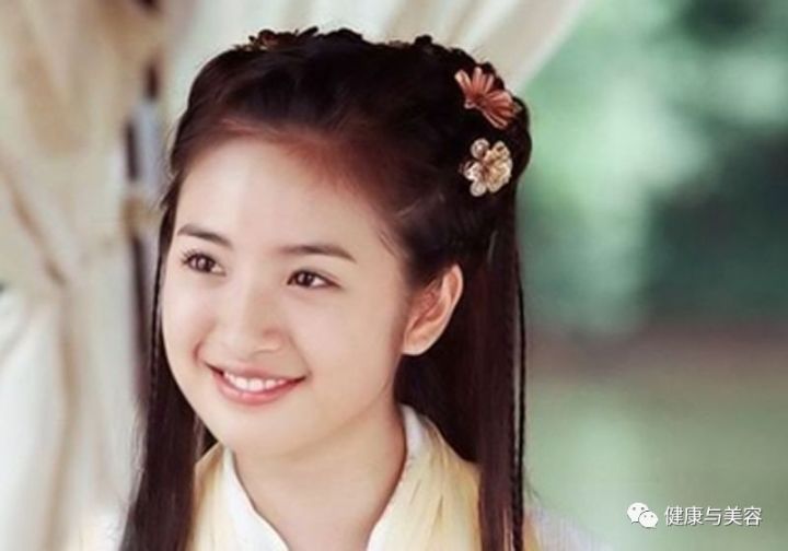 拥有巴掌脸,拥有一张小脸也是一种优势