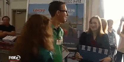 他是一名超市检票员，却依靠神奇画风，给大家带来快乐