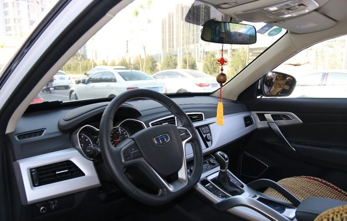 博越手动智尚0-100加速,博越2.0手动挡异响