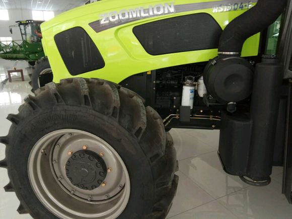 8万左右的1504拖拉机,4万左右的1504拖拉机