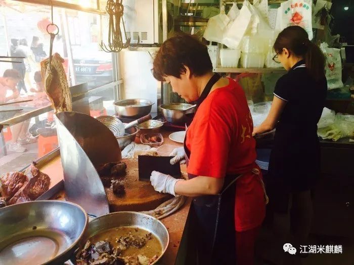 广东旅游吃货攻略烧鹅,广州美食推荐白云区不辣粤菜