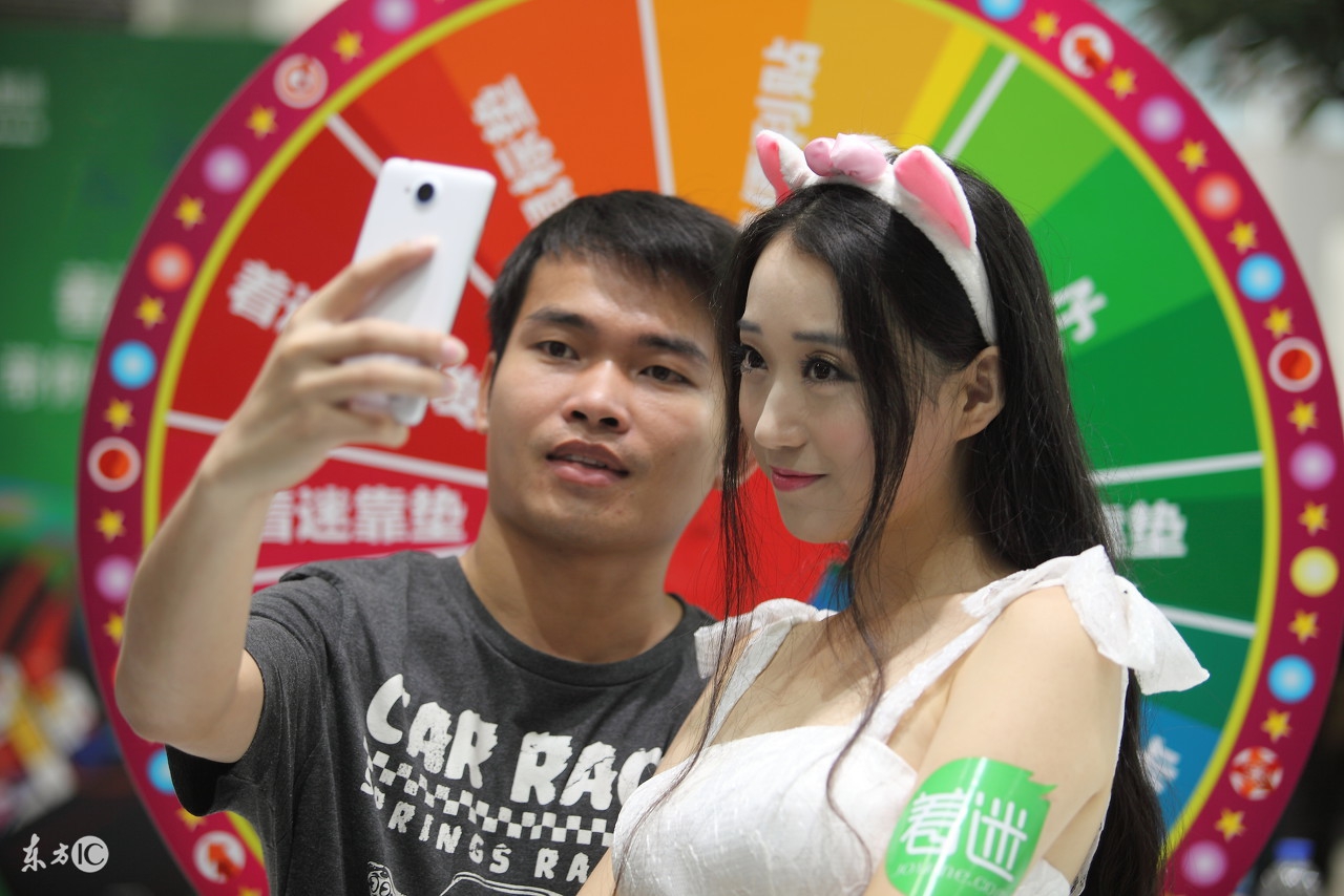 我有个直男班长，因为追女生淹死了……