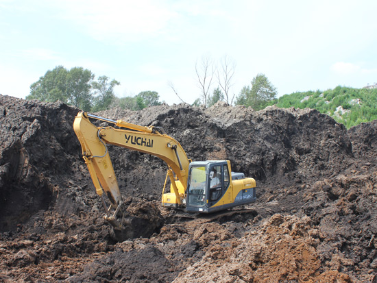 yc230lc-8挖机,yc230是什么挖掘机