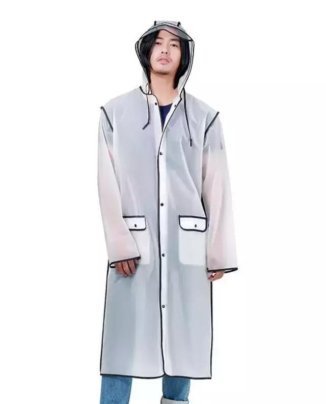 夏日出门必备装备,雨天必备的装备有哪些呢