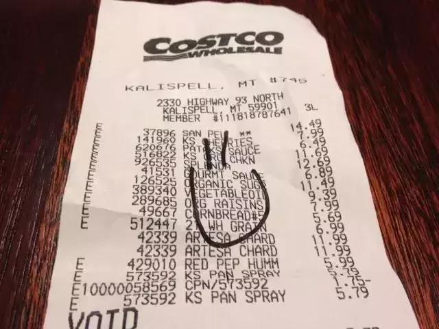 他是一名超市检票员，却依靠神奇画风，给大家带来快乐