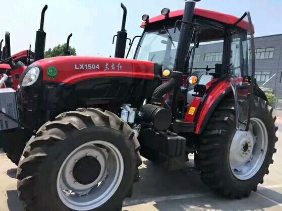 8万左右的1504拖拉机,4万左右的1504拖拉机