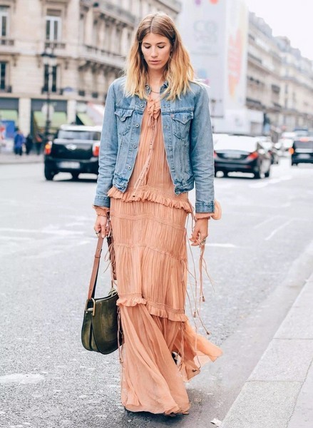 紧身牛仔穿出优雅气质,牛仔系类穿出大牌感觉