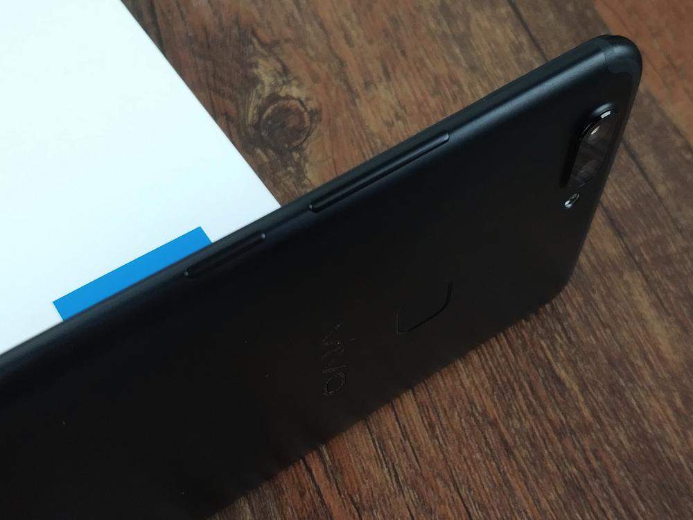 vivox20三个键是全面屏吗,vivox20全面屏时代开启