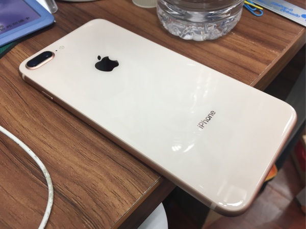 iphonex和苹果8p谁更值得买,iphone8p和iphonex谁更值得入手