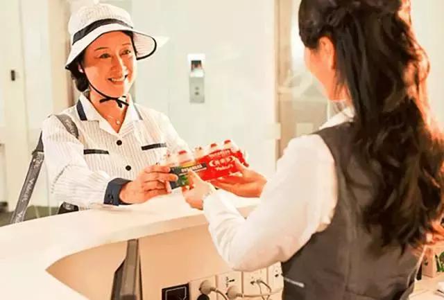 养乐多饮品哪个牌子好,大瓶饮料养乐多