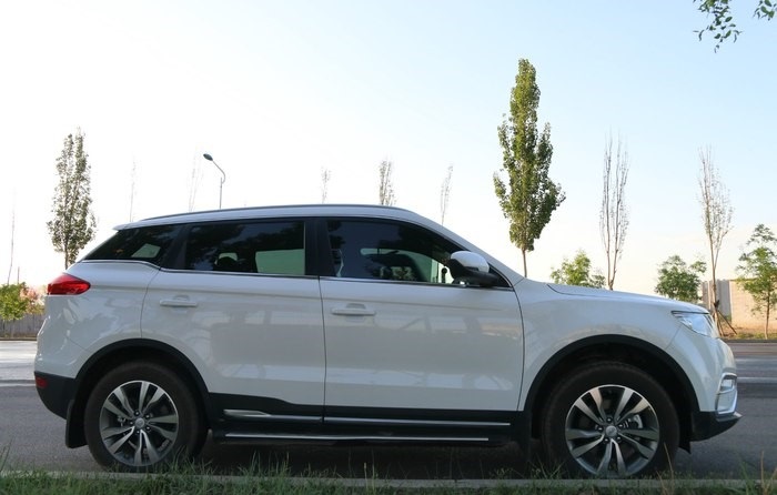 博越手动智尚0-100加速,博越2.0手动挡异响