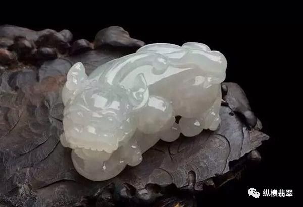 歪头翡翠貔貅招横财,正脸翡翠貔貅守正财,还有最后一点不能忽略