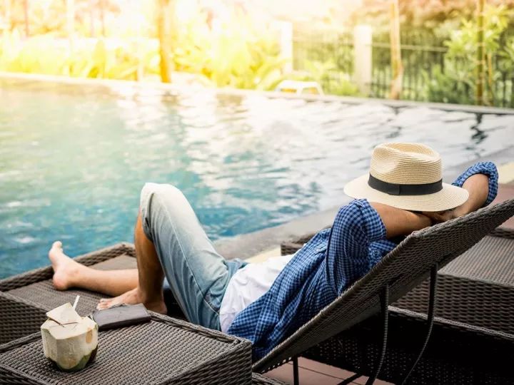 放假是学习还是旅游,放假是回家还是陪父母