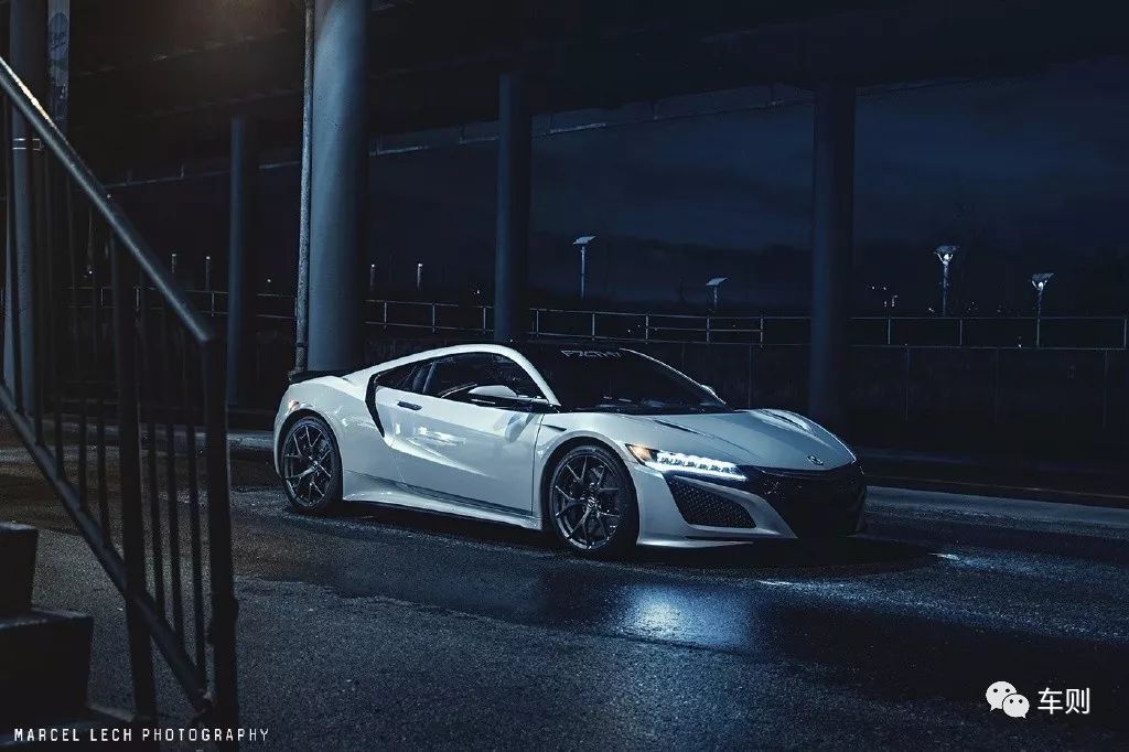 断代了10多年后再次重生的第二代NSX，到底能否对得起这个车名？