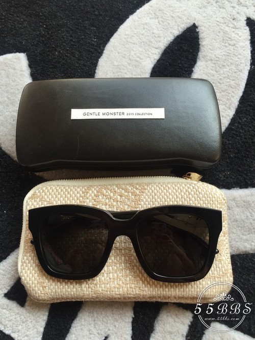 55大咖齐秀春装！卫衣风衣墨镜迷醉初春里！