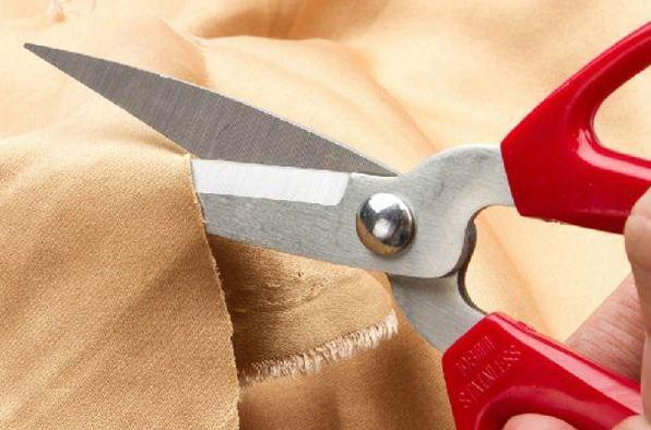 女人顺产侧切缝针为什么不打麻药,产妇侧切缝针后尿拉不出来怎么办