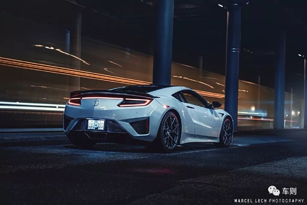 断代了10多年后再次重生的第二代NSX，到底能否对得起这个车名？