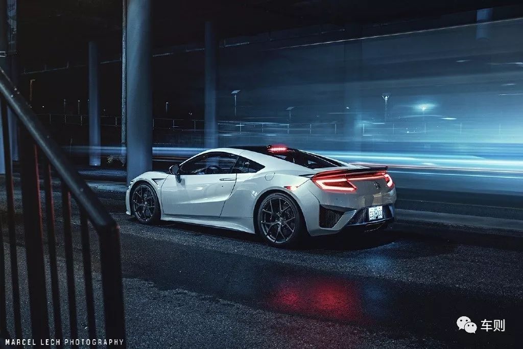 断代了10多年后再次重生的第二代NSX，到底能否对得起这个车名？