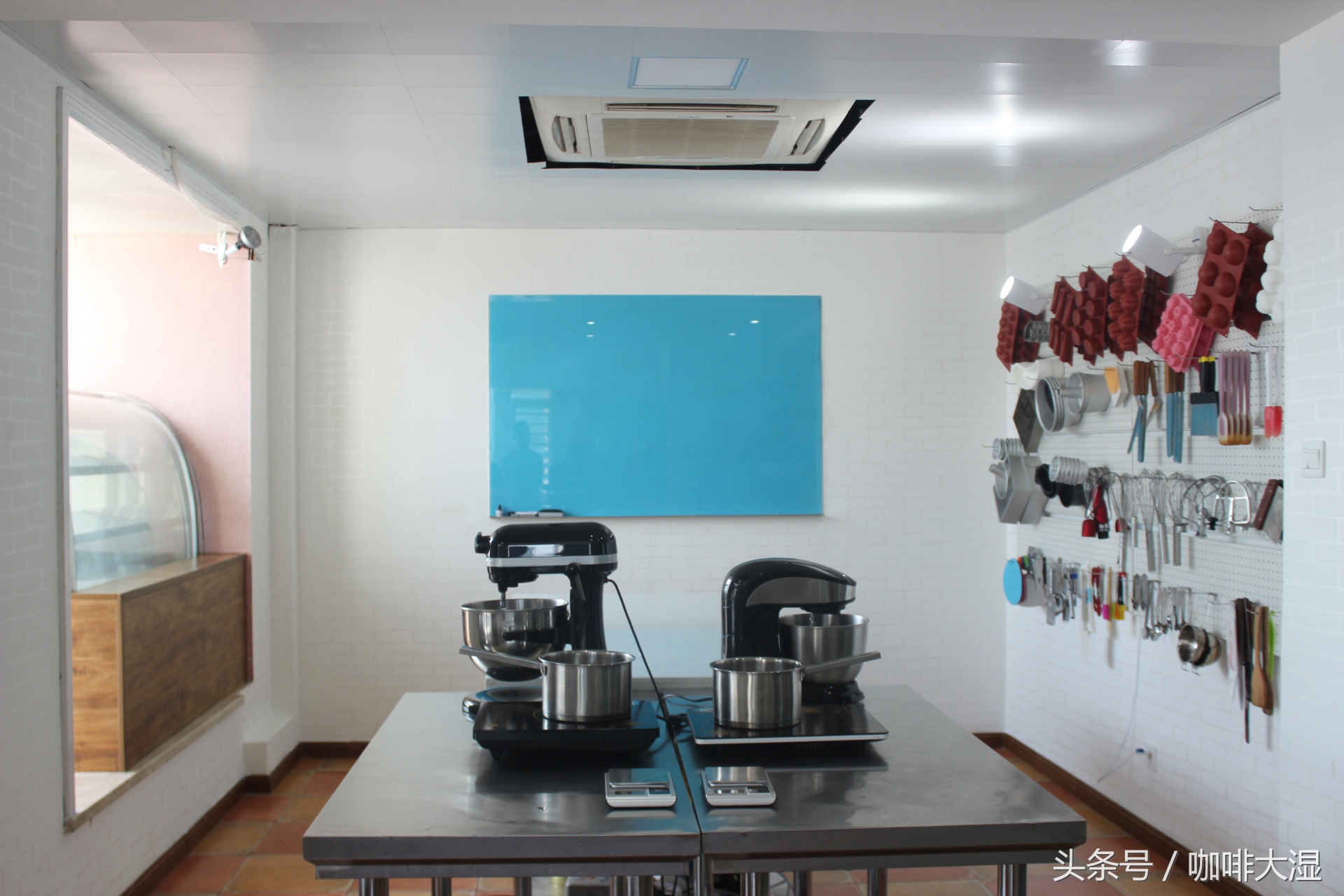 慕斯蛋糕怎样做的松软好看,制作慕斯蛋糕都需要什么