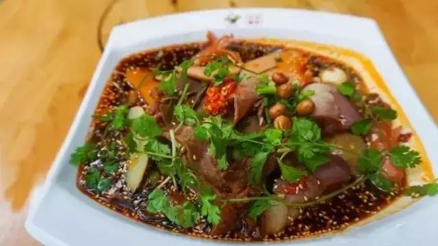 乐山理工附近美食冒菜,乐山特色美食冒菜