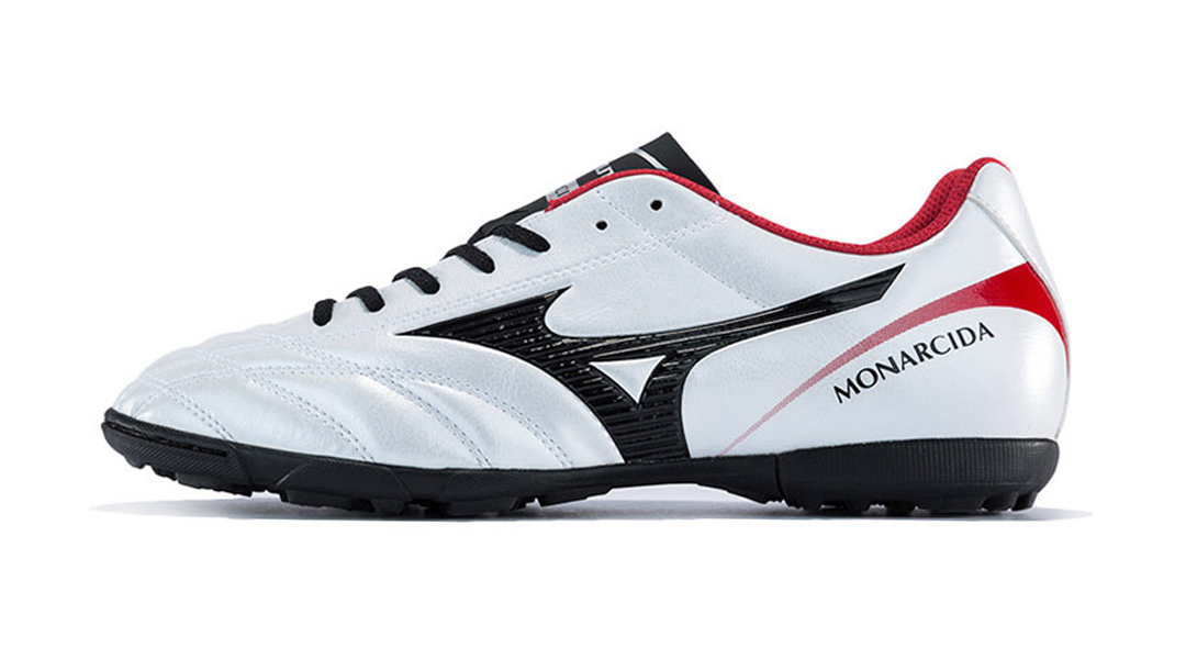 最便宜美津浓足球鞋,中等价位的美津浓足球鞋推荐