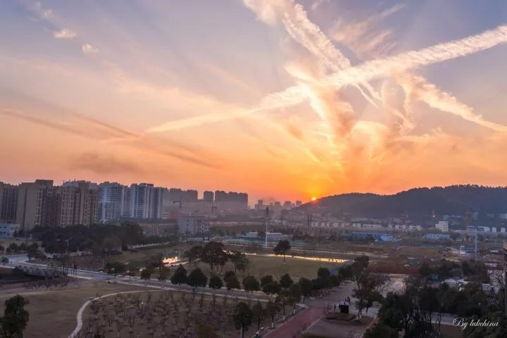 湖南省委书记点赞中南大学入选“双一流”,中国最美大学城还远吗