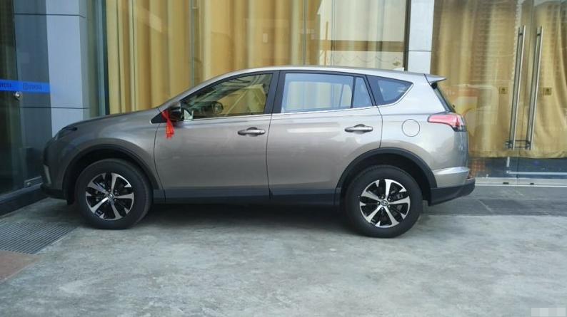 丰田rav4荣放15款优缺点,rav4荣放一箱油实测