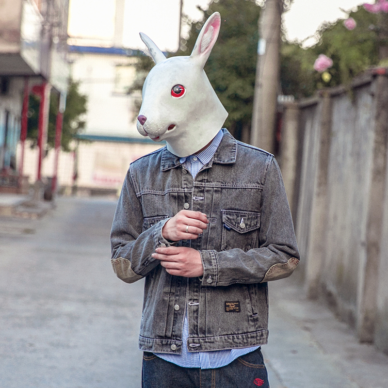 夹克马丁靴小脚裤,翻领夹克搭配直筒裤还是小脚裤