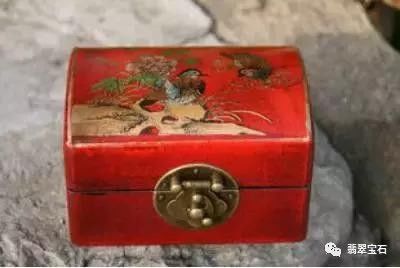 本命佛怎么戴,本命佛的戴法如何正确佩戴本命佛