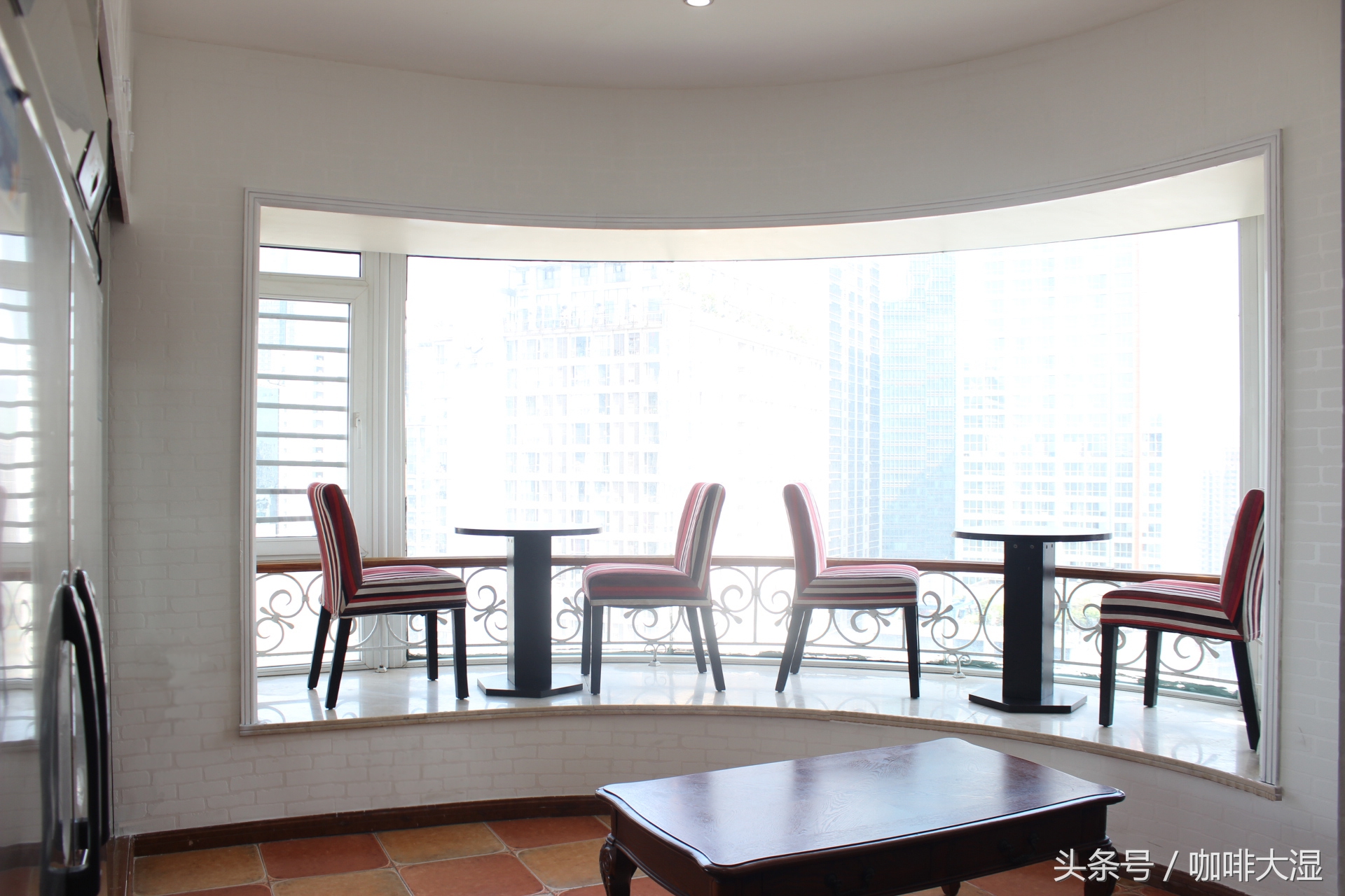 慕斯蛋糕怎样做的松软好看,制作慕斯蛋糕都需要什么