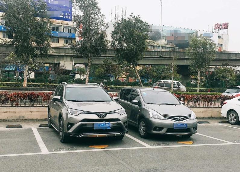 丰田rav4荣放15款优缺点,rav4荣放一箱油实测