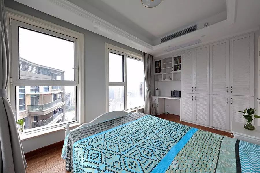 318平顶层复式装修,180平复式极简装修