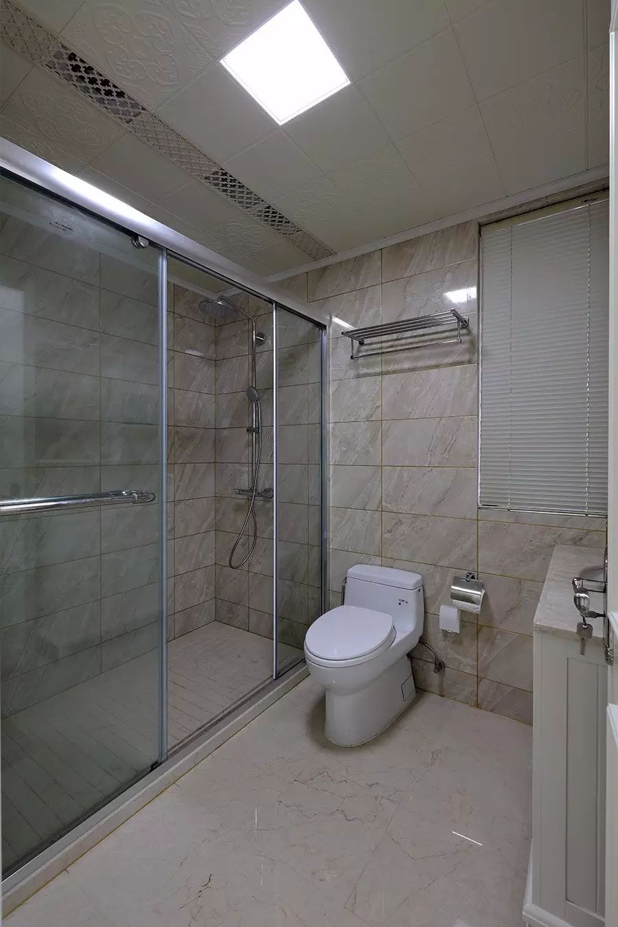 318平顶层复式装修,180平复式极简装修