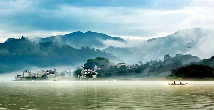 鍥藉簡鍗佸ぇ涓嶆暍鍘荤殑鏅偣,鍥藉簡鏃呮父灏忎紬鍩庡競