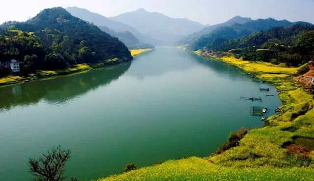 鍥藉簡鍗佸ぇ涓嶆暍鍘荤殑鏅偣,鍥藉簡鏃呮父灏忎紬鍩庡競