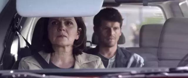 丧丧的却很治愈的片子,一部很丧的片子