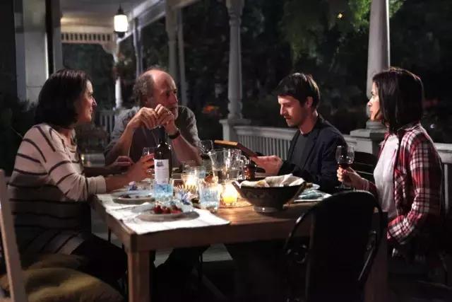 丧丧的却很治愈的片子,一部很丧的片子