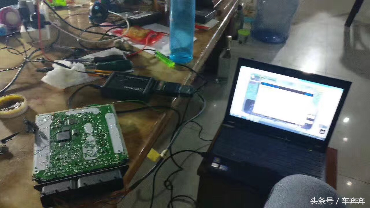 奔驰r300怎么变成7座,奔驰r320怎么变7座