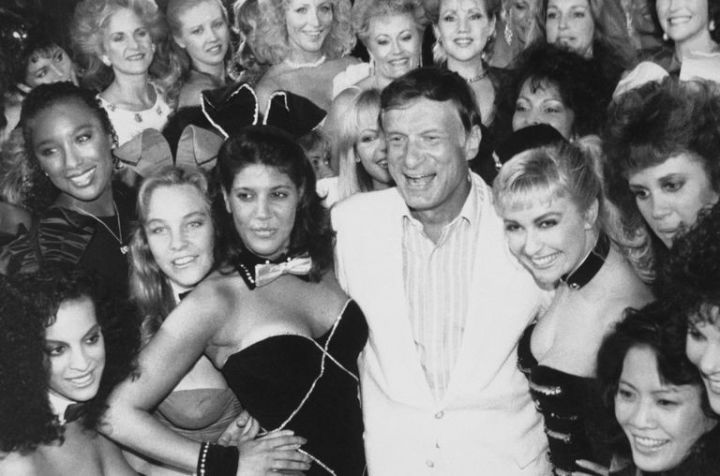 《花花公子》创始人离世，他只是有2000多名床伴的“花花公子”吗