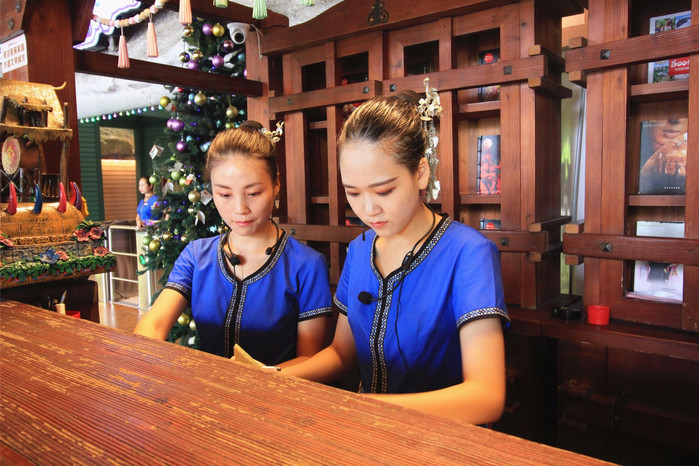 带着寻宝记游遍祖国大好河山,带着挖机去海边度假