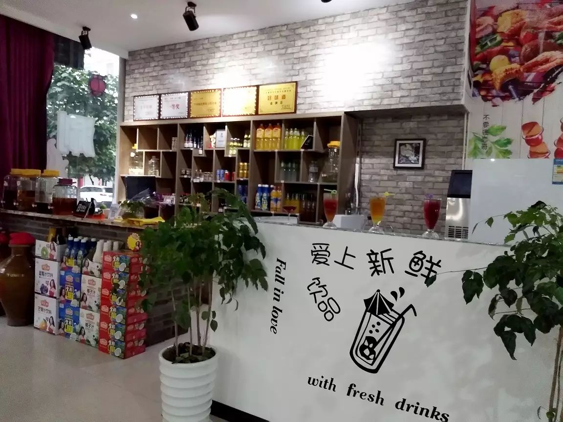 大理人挤破头只为来吃这家店的一张纸!