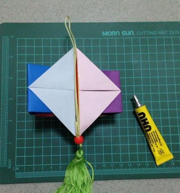 折纸樱花灯笼步骤图解,灯笼折纸方法大全图解