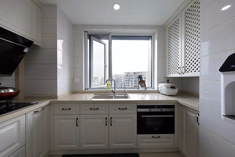 318平顶层复式装修,180平复式极简装修