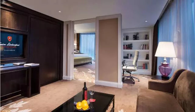 鍥藉簡鍗佸ぇ涓嶆暍鍘荤殑鏅偣,鍥藉簡鏃呮父灏忎紬鍩庡競