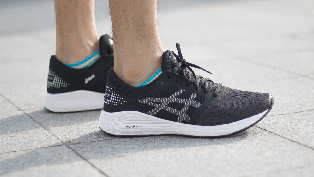 没有Gel缓震胶还是ASICS跑鞋吗?RoadHawkFF跑鞋才是ASICS的未来