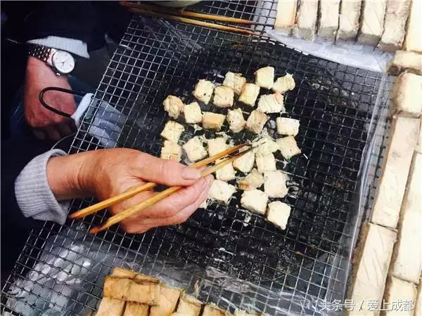 在宜宾,如果我们吃过这100样东西就结婚吧!