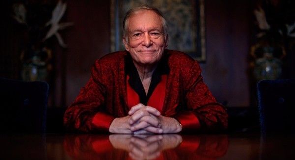 《花花公子》创始人离世，他只是有2000多名床伴的“花花公子”吗